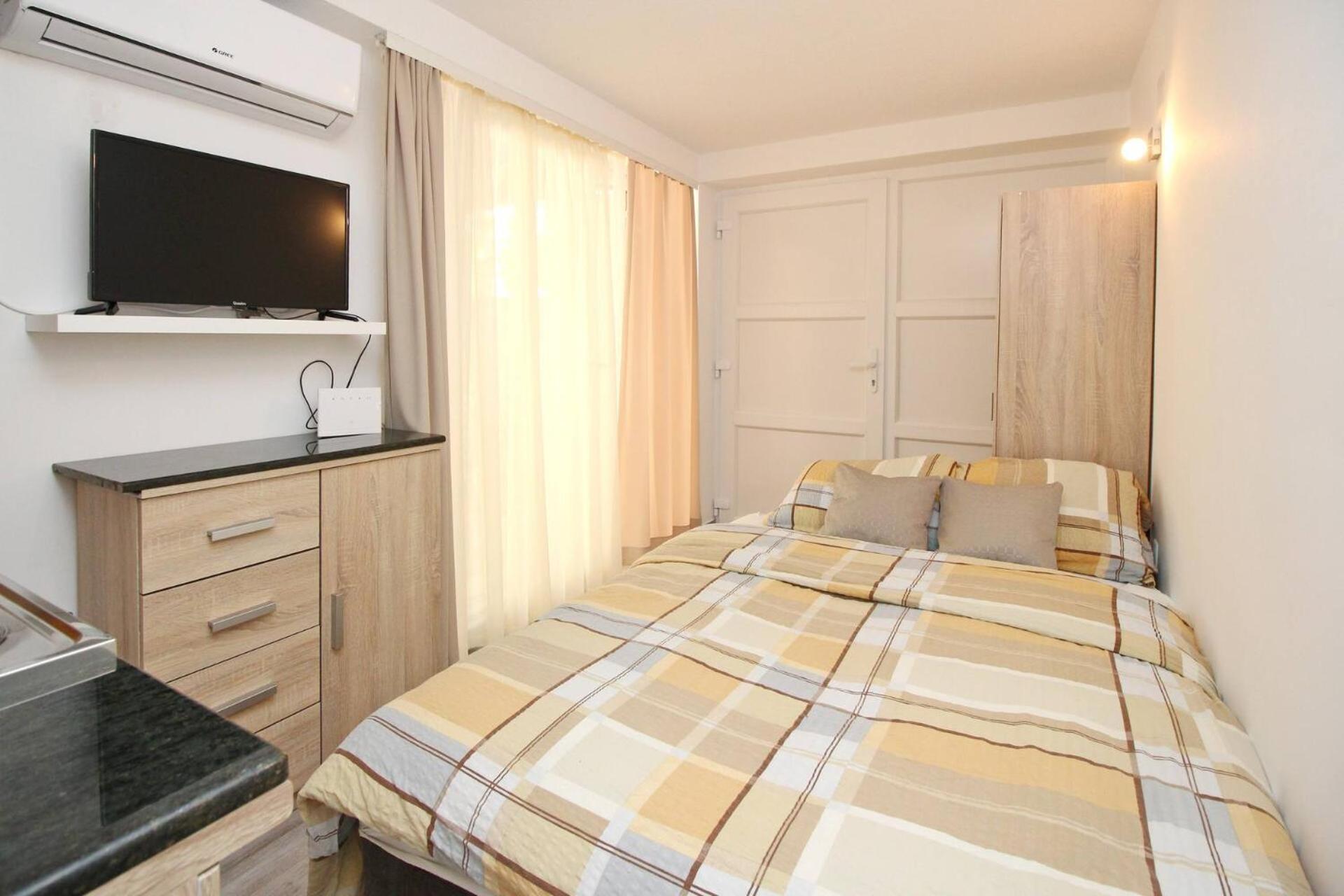 Apartments Vasilic-Cugalj-Smokvina Башка Екстер'єр фото
