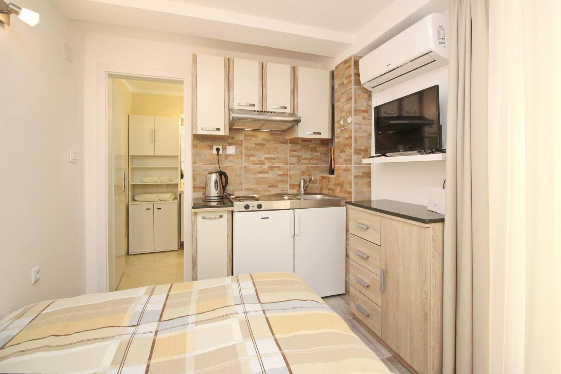 Apartments Vasilic-Cugalj-Smokvina Башка Екстер'єр фото